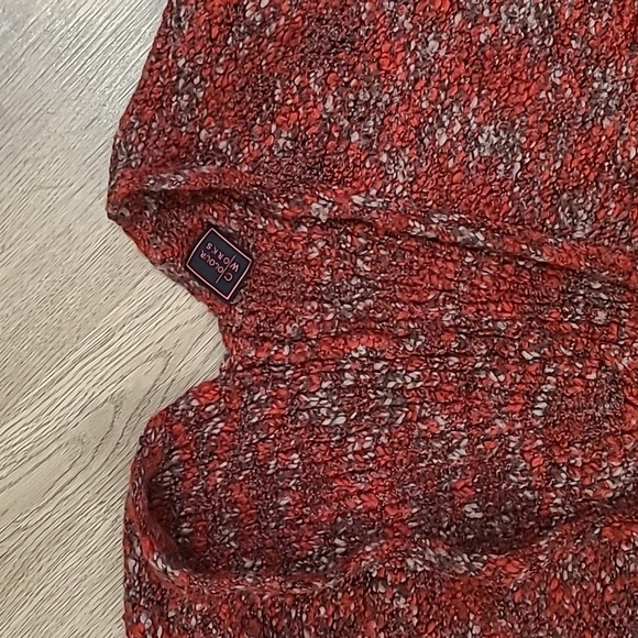 Color Works Cropped Sweater - Picture 2 of 7